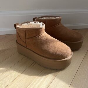 UGG classic ultra mini platform boot (womens)